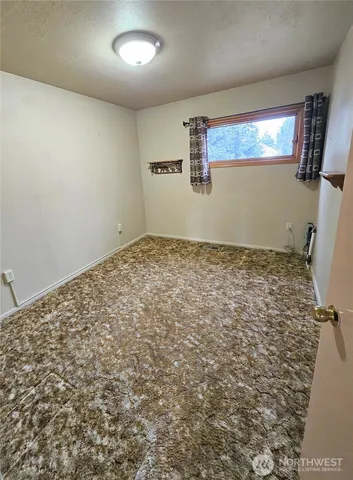 $340,000 | 319 Oak Street, Omak, WA 98841