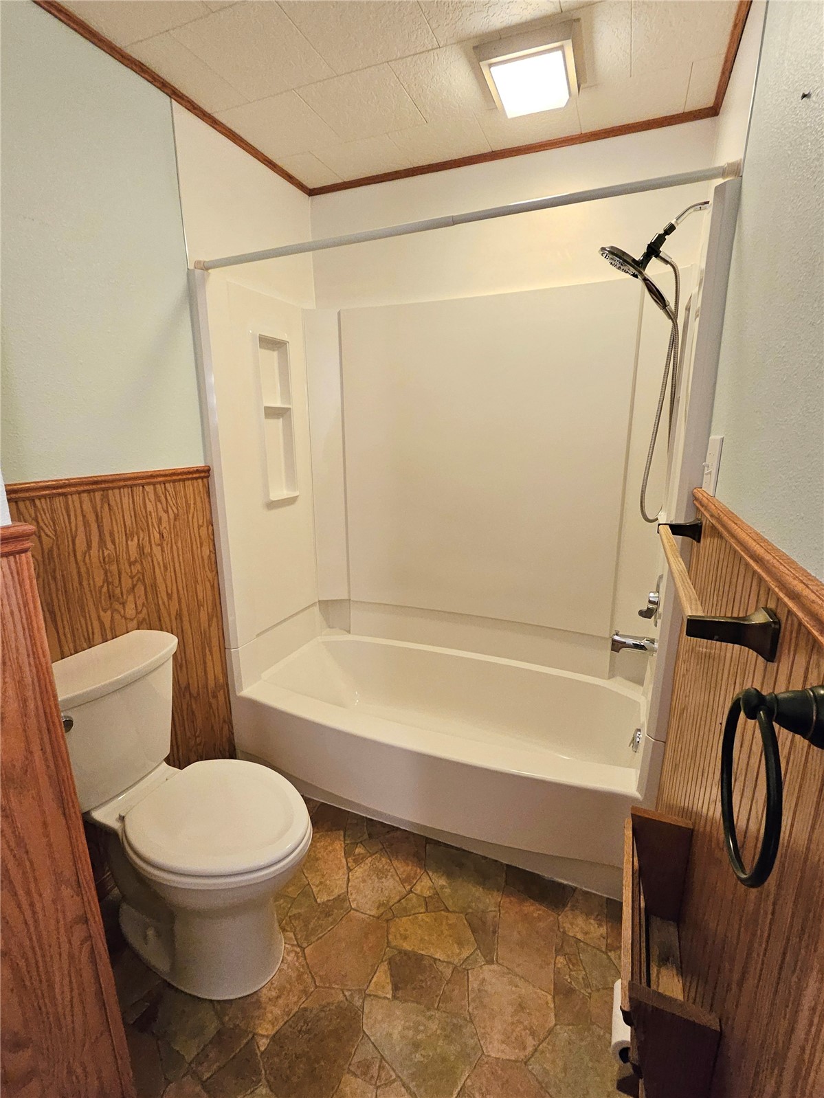 319 Oak Street Omak, WA 98841 - Photo 18 of 37