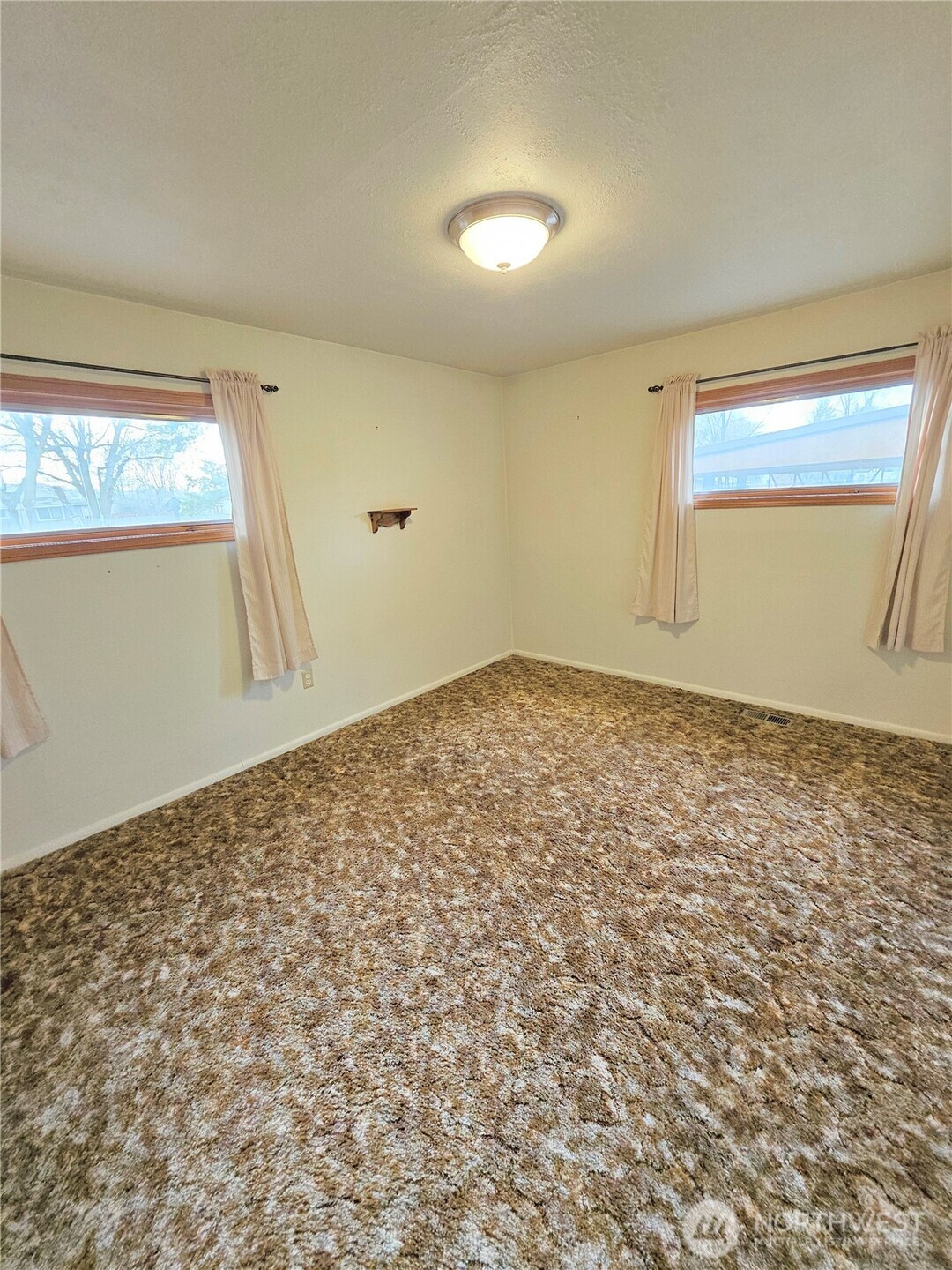 319 Oak Street Omak, WA 98841 - Photo 25 of 37