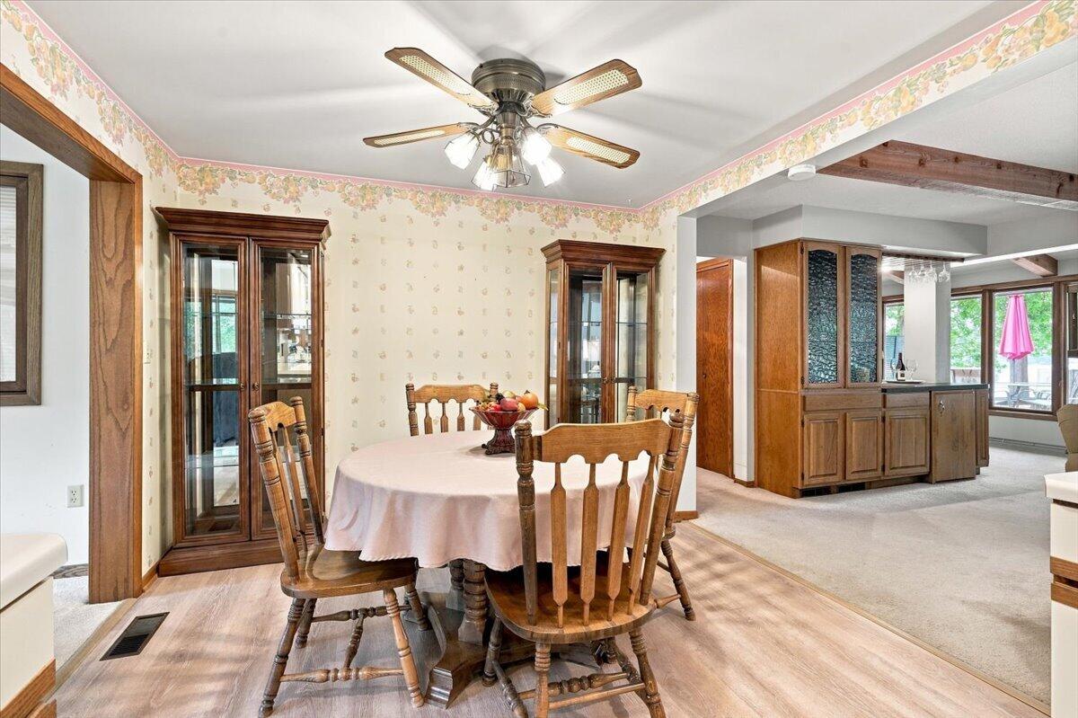 N7295 Ridge Road Plymouth, WI 53073 - Photo 15 of 70 Kitchen dinette area
