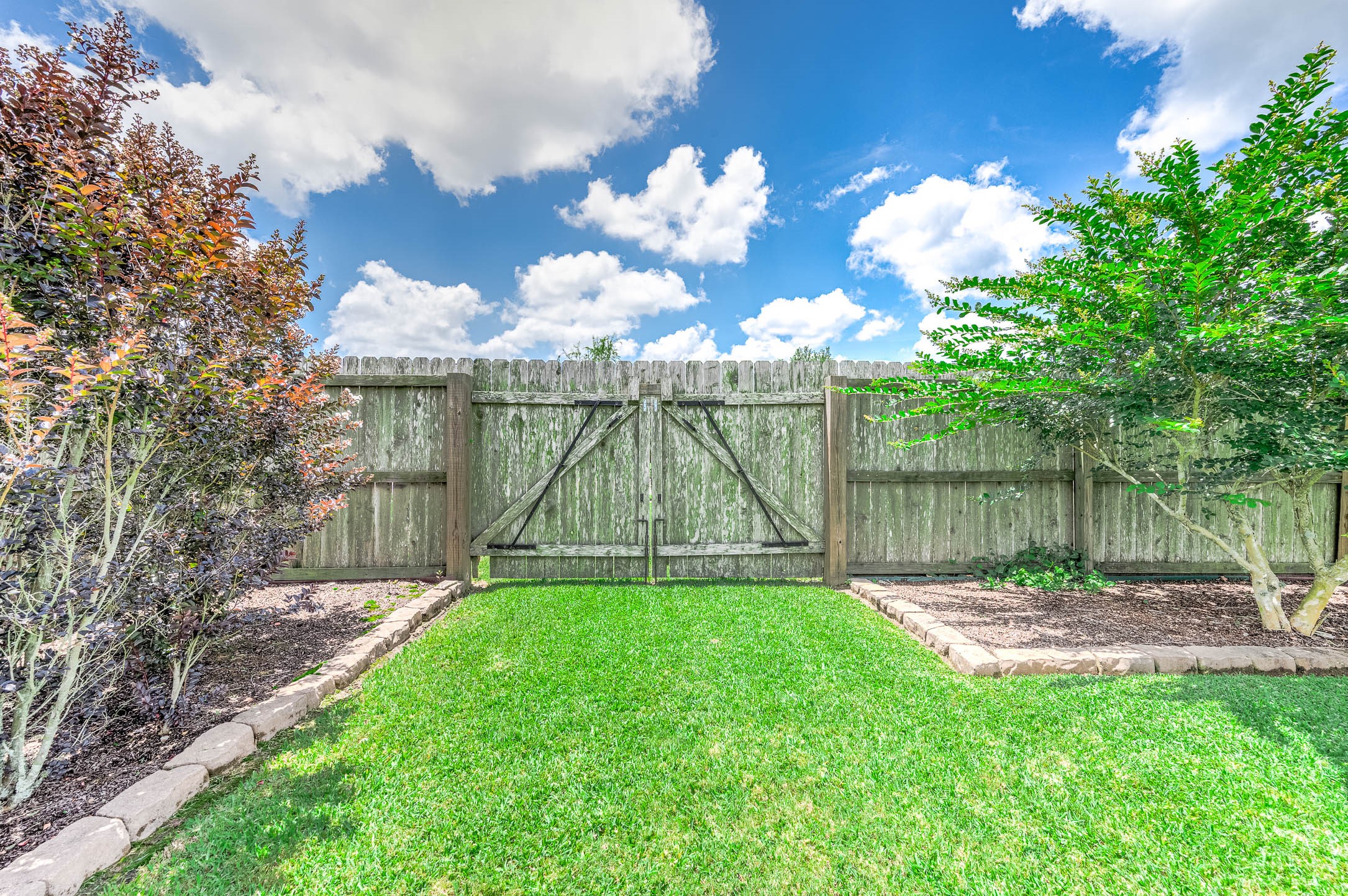 720 Rustic Oaks Drive Angleton, TX 77515 - Photo 30 of 35