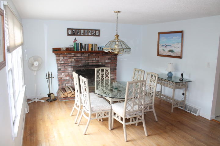 285 Hatch Road Eastham, MA 02642 - Photo 8 of 28 DiningRoom