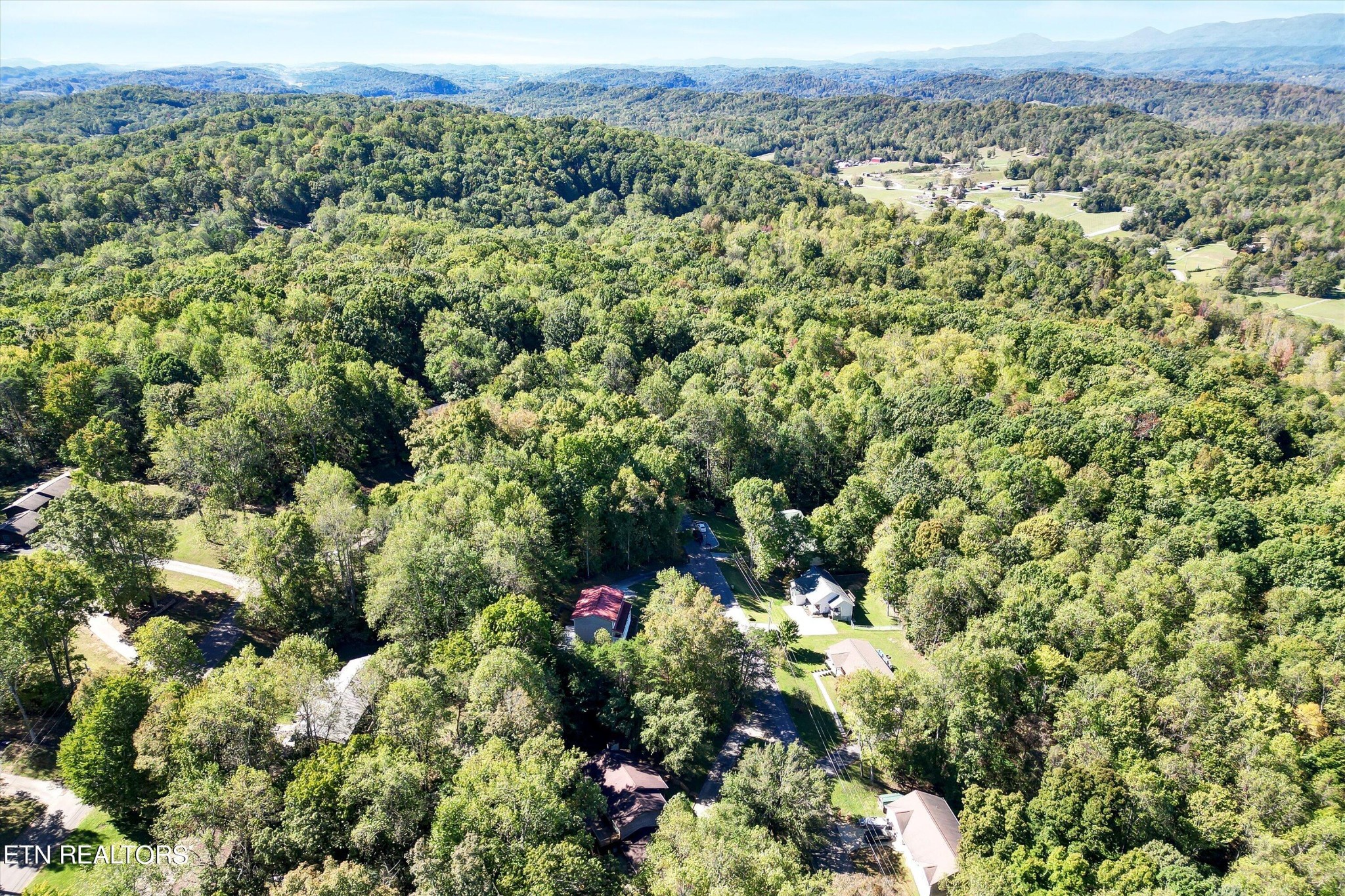 133 White Loop Road Clinton, TN 37716 - Photo 28 of 32 Gallery Image 28