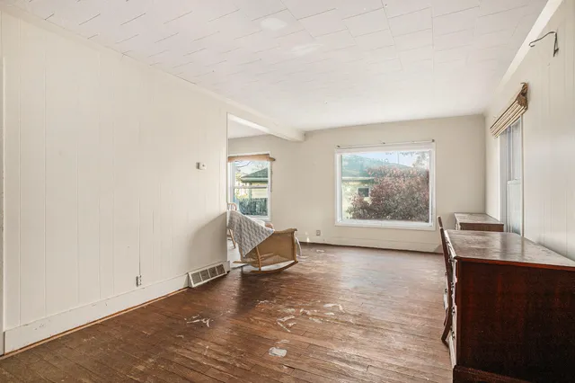 $139,900 | 111 River Drive, Three Rivers, MI 49093