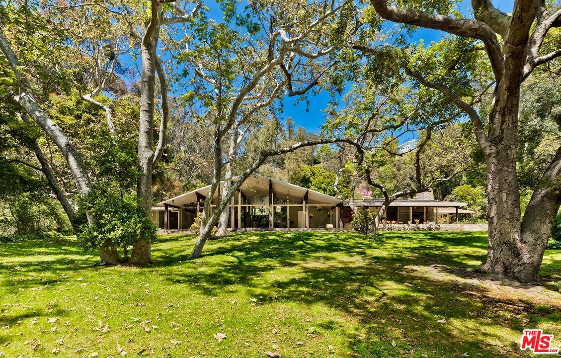 1100 Rivas Canyon Road Pacific Palisades, CA 90272 - Photo 51 of 54