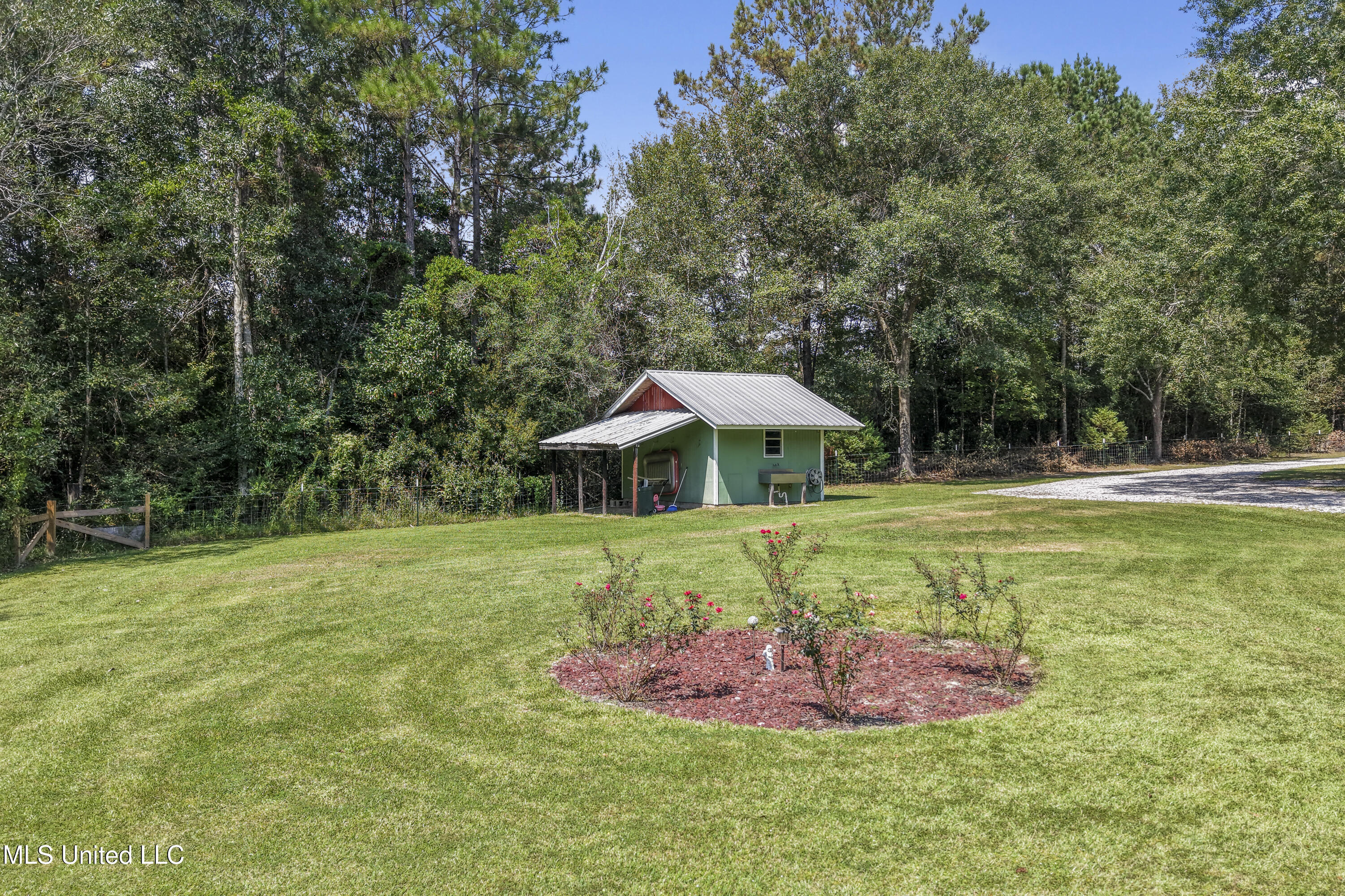 16081 Bill Bond Road Saucier, MS 39574 - Photo 33 of 57 0041
