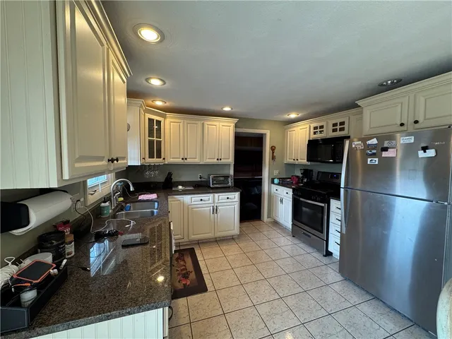 $2,200 | 73 Armory Drive, Warwick, RI 02889