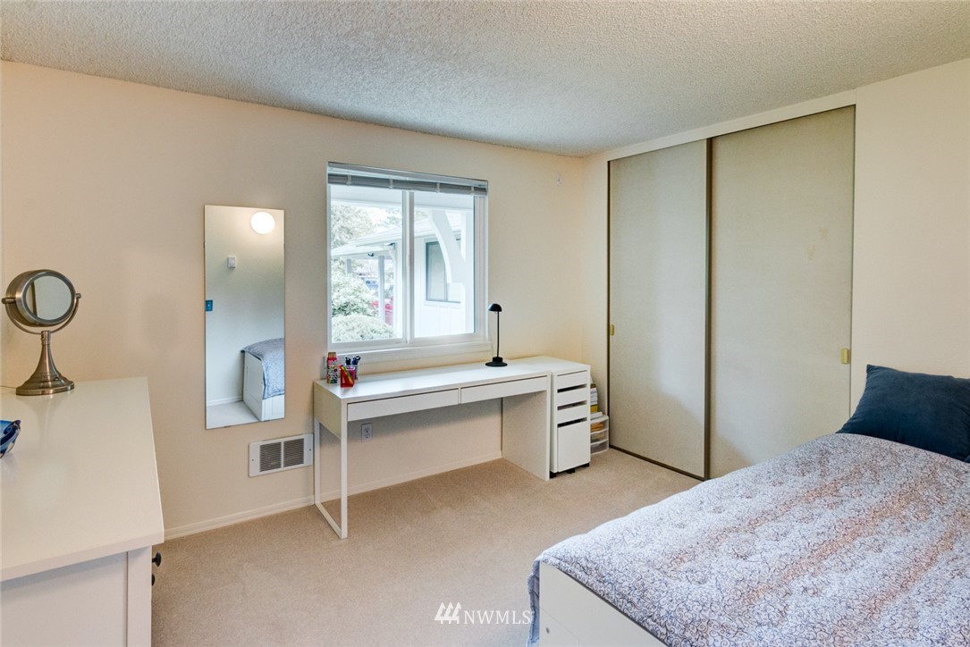 4905 Northeast 1st Court Renton, WA 98059 - Photo 16 of 25 Gallery Image 16