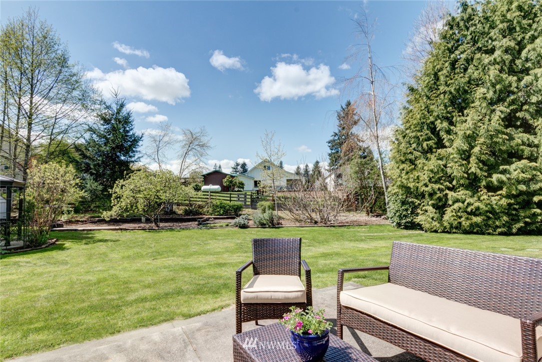 4905 Northeast 1st Court Renton, WA 98059 - Photo 4 of 25 Gallery Image 4