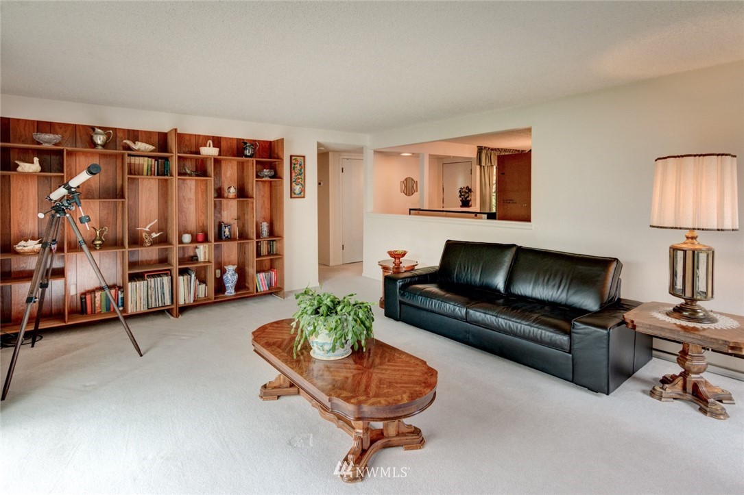 4905 Northeast 1st Court Renton, WA 98059 - Photo 6 of 25 Gallery Image 6