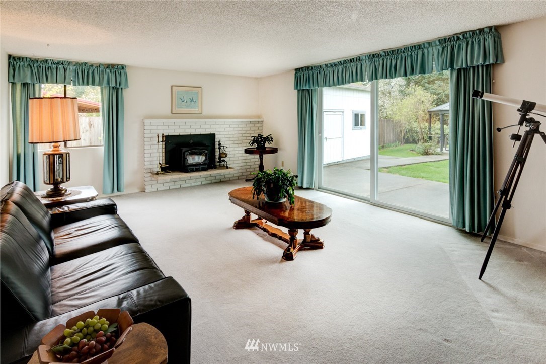 4905 Northeast 1st Court Renton, WA 98059 - Photo 7 of 25 Gallery Image 7