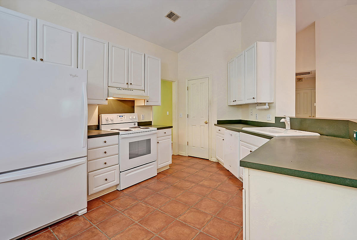 1215 Winding Ridge Court Mount Pleasant, SC 29466 - Photo 10 of 35 CREM_1215 Winding Ridge Ct_034
