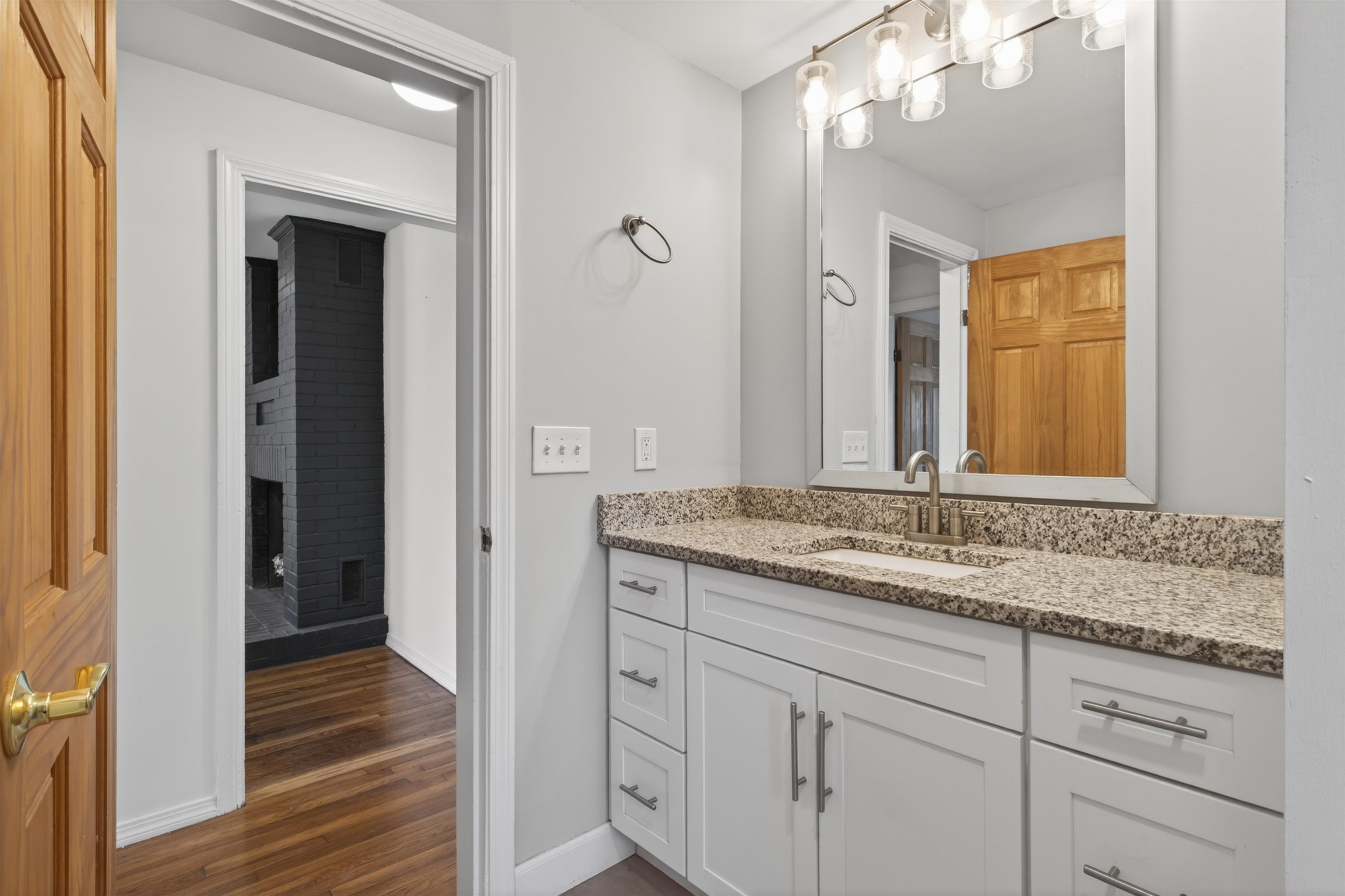 112 Tolend Road Dover, NH 03820 - Photo 17 of 38