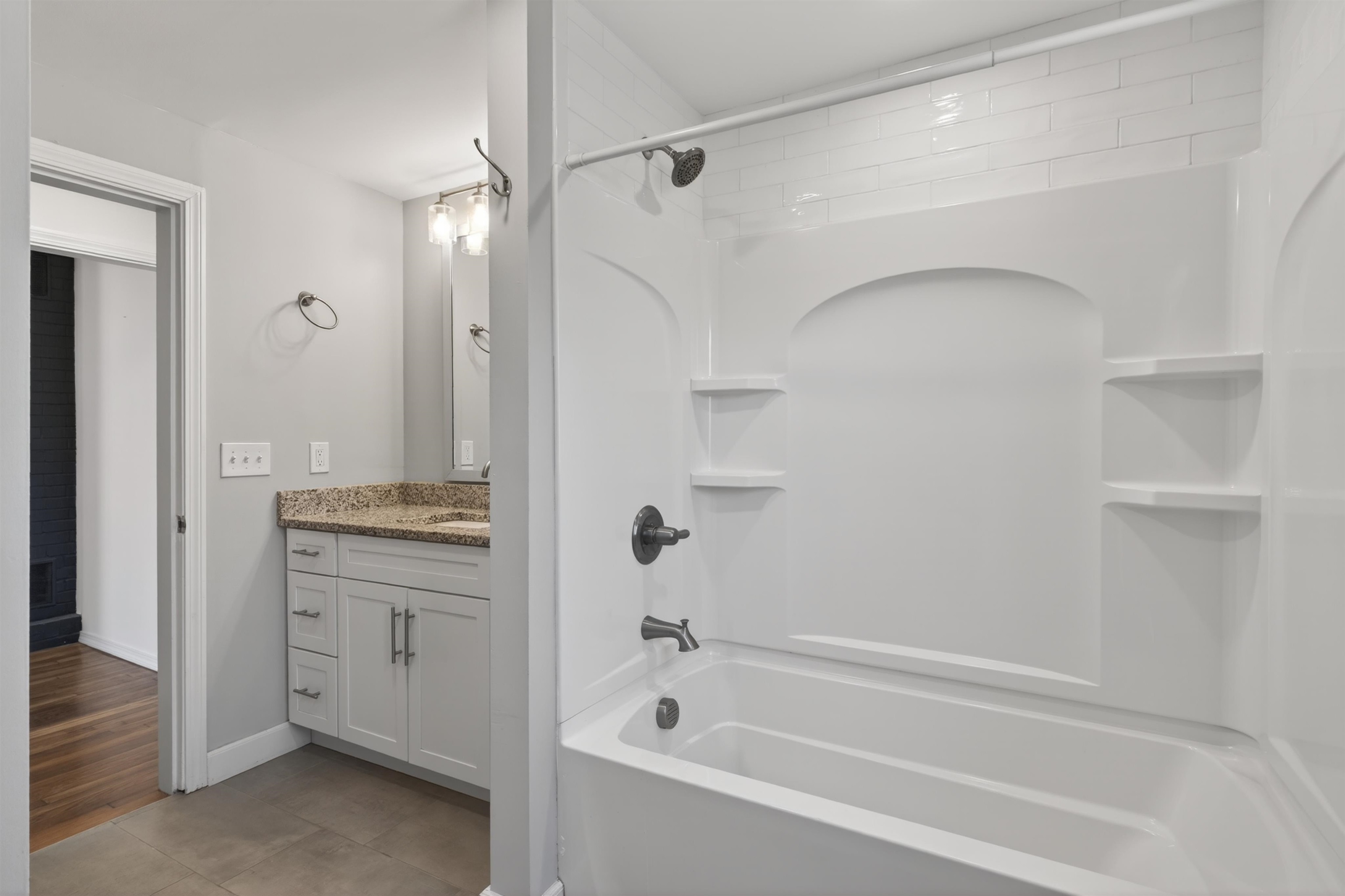 112 Tolend Road Dover, NH 03820 - Photo 18 of 38