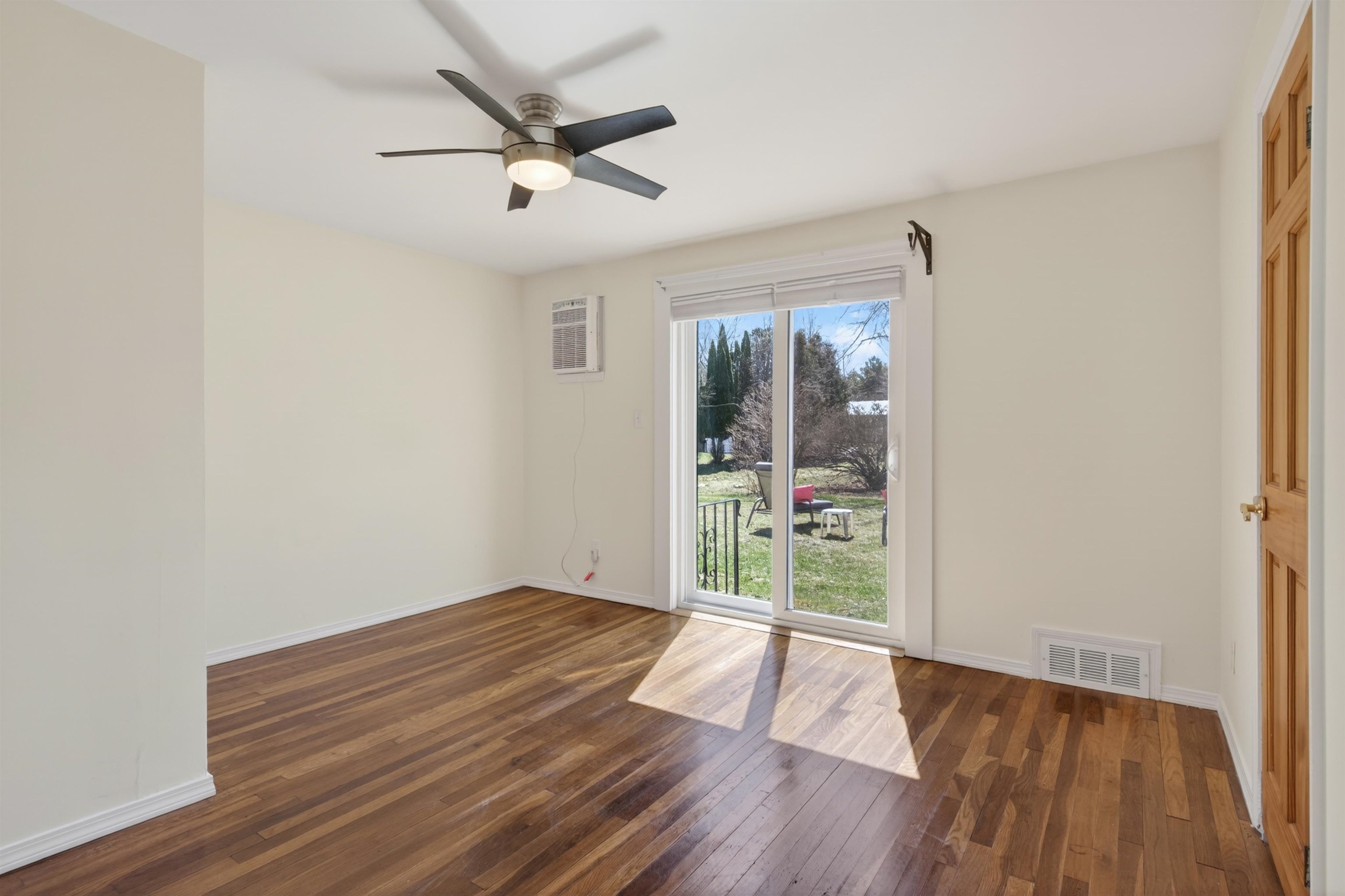 112 Tolend Road Dover, NH 03820 - Photo 20 of 38