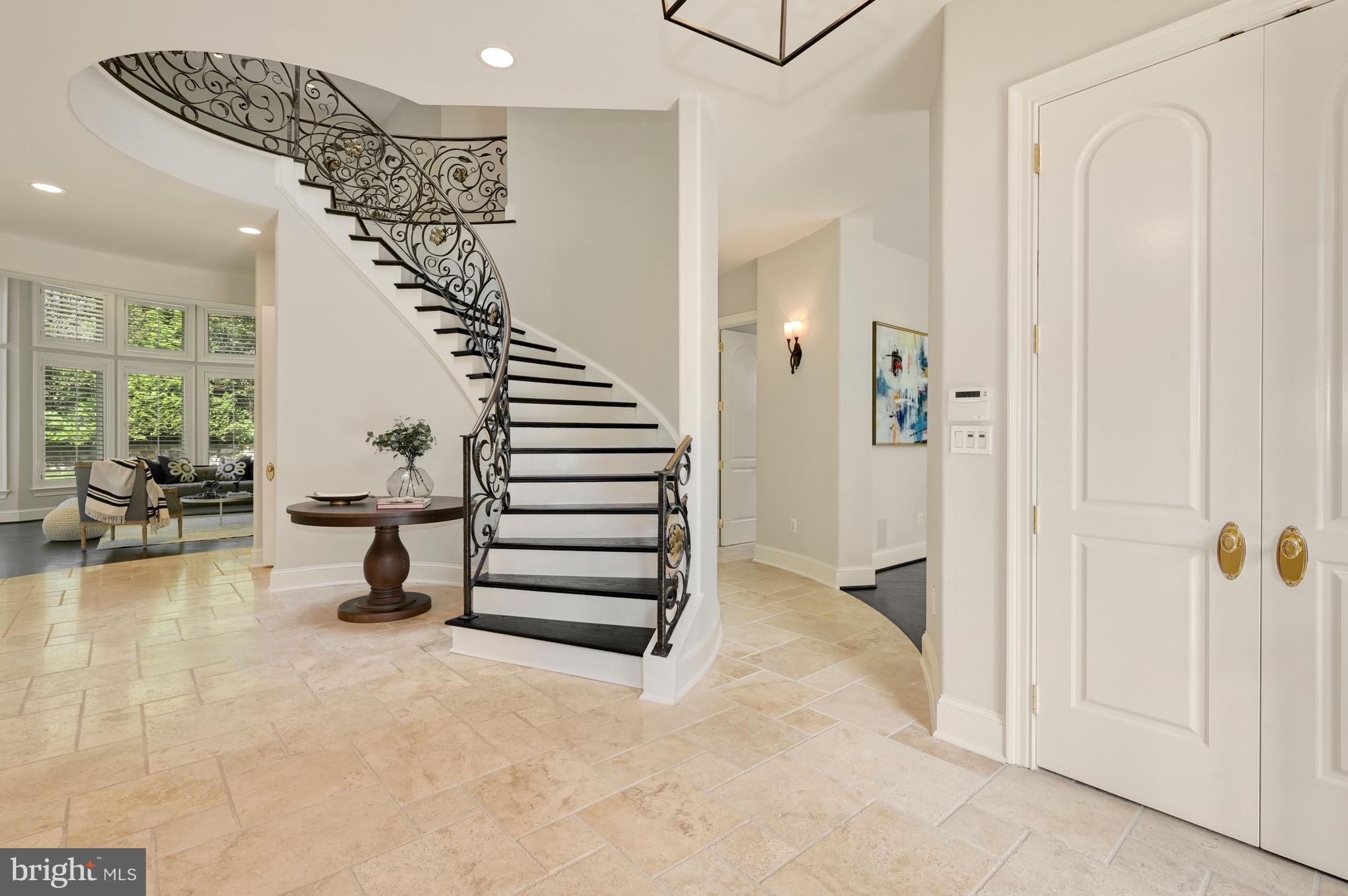 8408 Rapley Ridge Lane Potomac, MD 20854 - Photo 3 of 64 Tour Photo