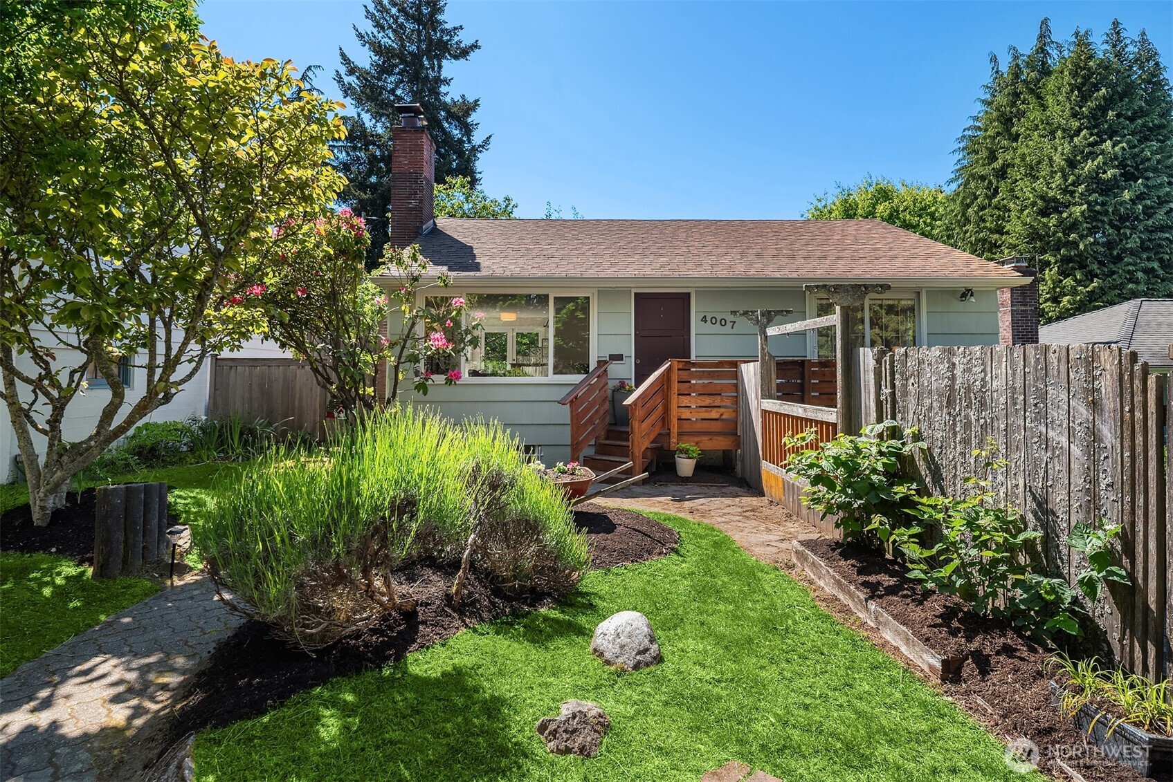 4007 49th Avenue Southwest Seattle, WA 98116 - Photo 1 of 38