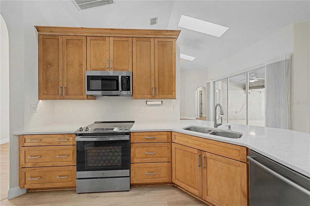 15031 Surrey Bend Spring Hill, FL 34609 - Photo 19 of 77