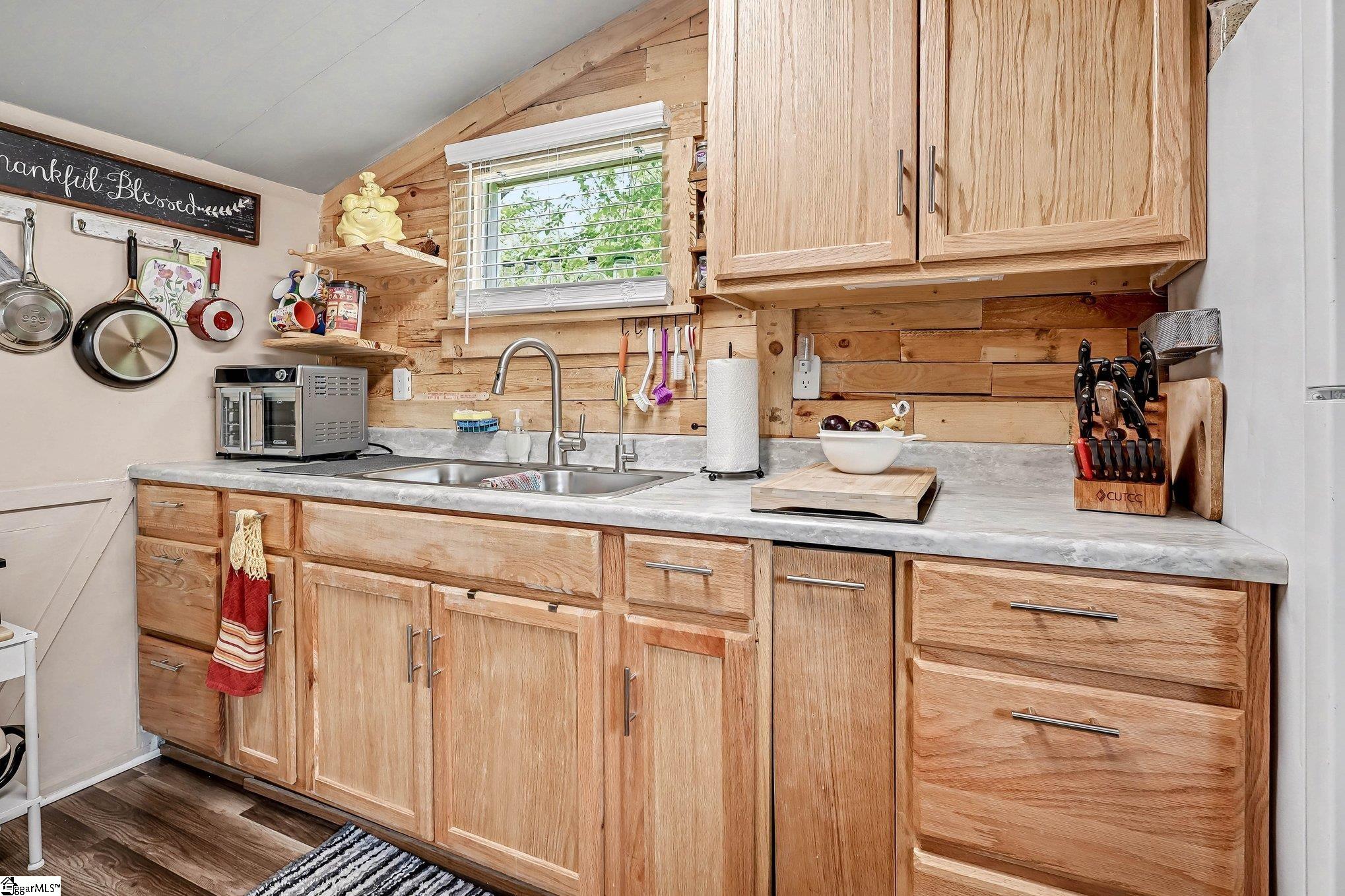 9 Poplar Street Woodruff, SC 29388 - Photo 24 of 40