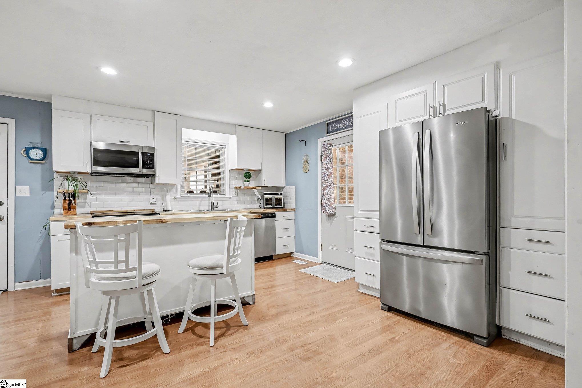 9 Poplar Street Woodruff, SC 29388 - Photo 3 of 40