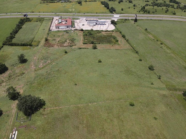 51359 Highway 290 East Hempstead, TX 77445 - Photo 7 of 15 a view of a bathroom