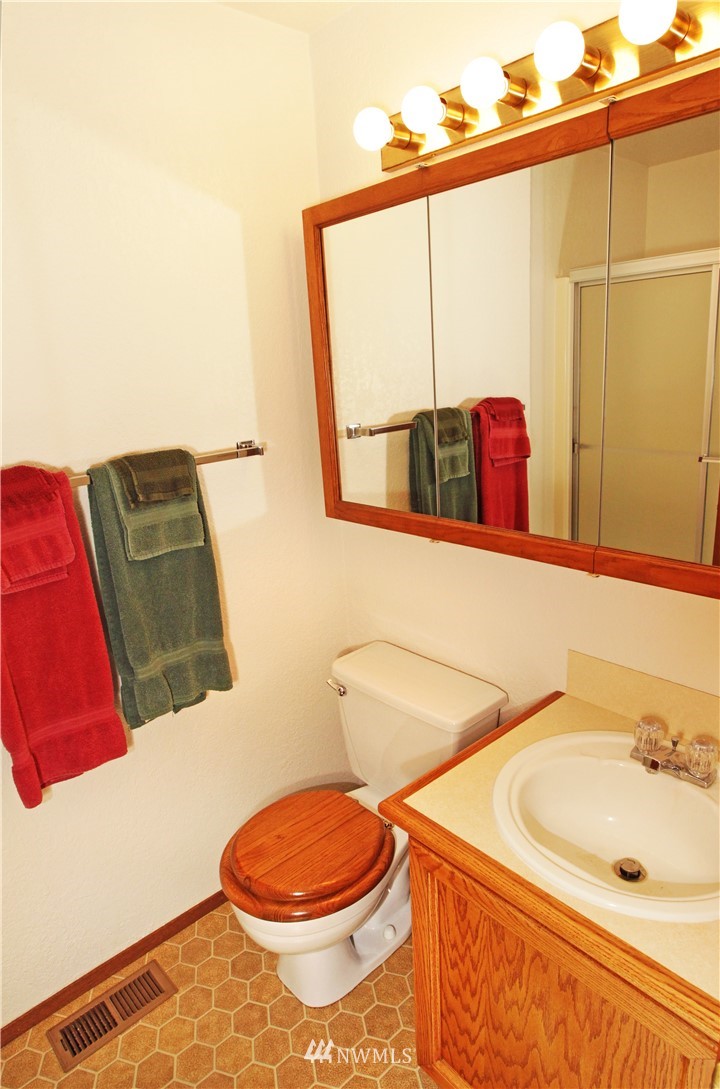 17500 Southeast 119th Place Renton, WA 98059 - Photo 13 of 17 Gallery Image 13