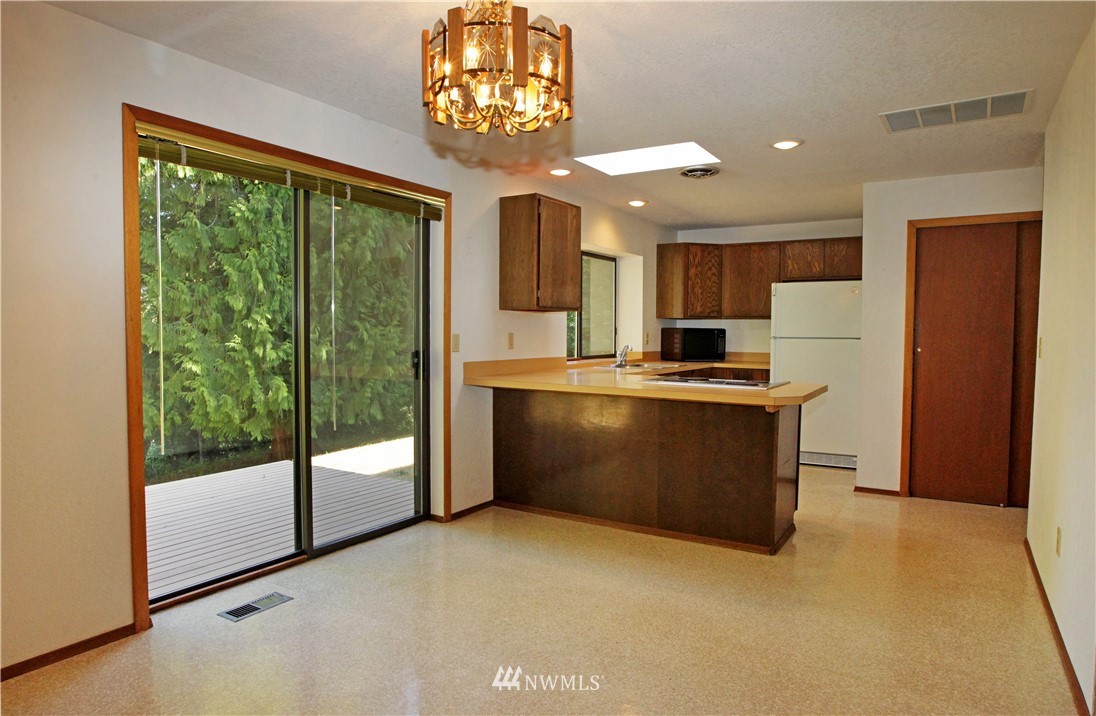 17500 Southeast 119th Place Renton, WA 98059 - Photo 5 of 17 Gallery Image 5
