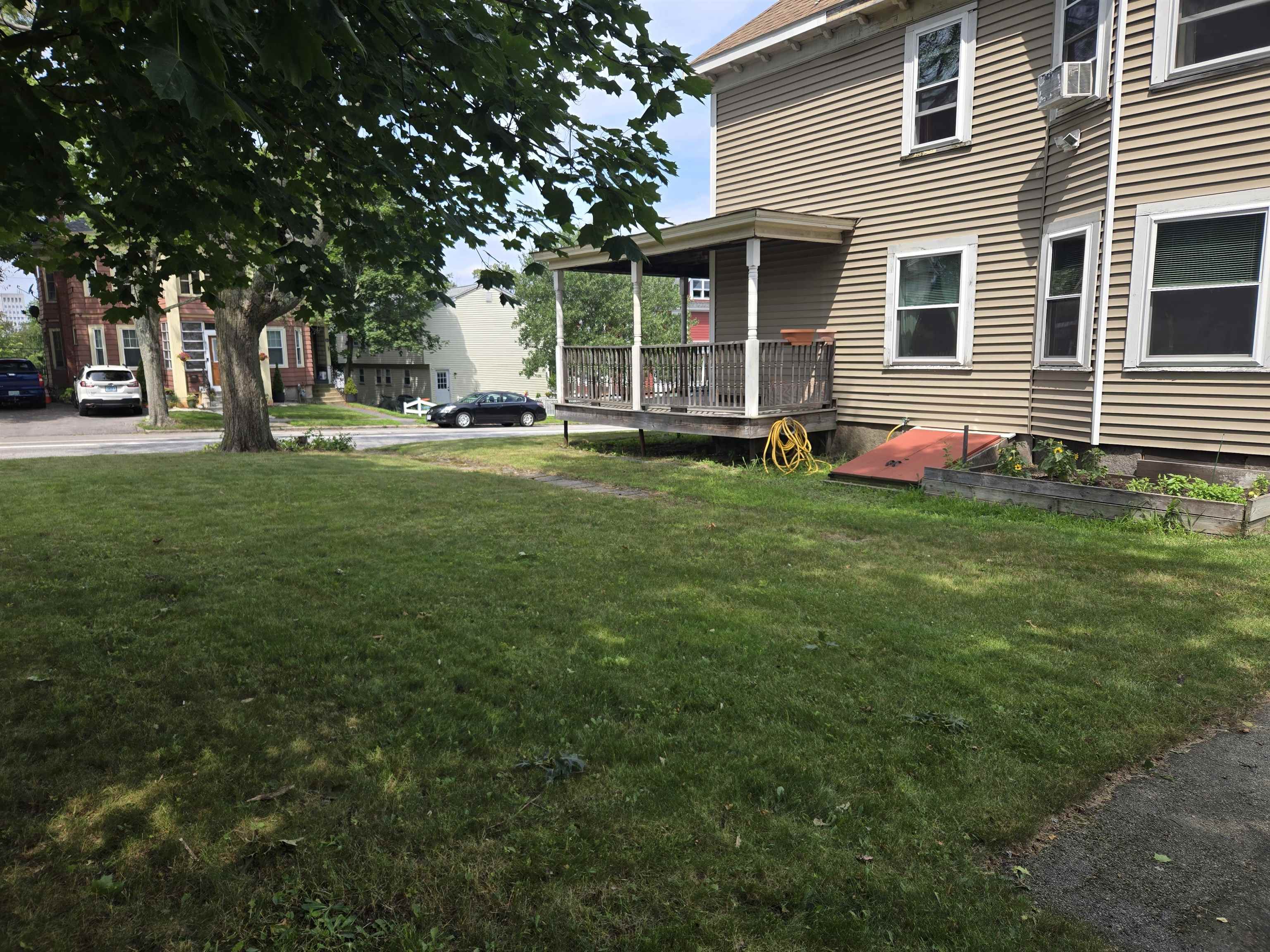 841 Beech Street Manchester, NH 03104 - Photo 31 of 40