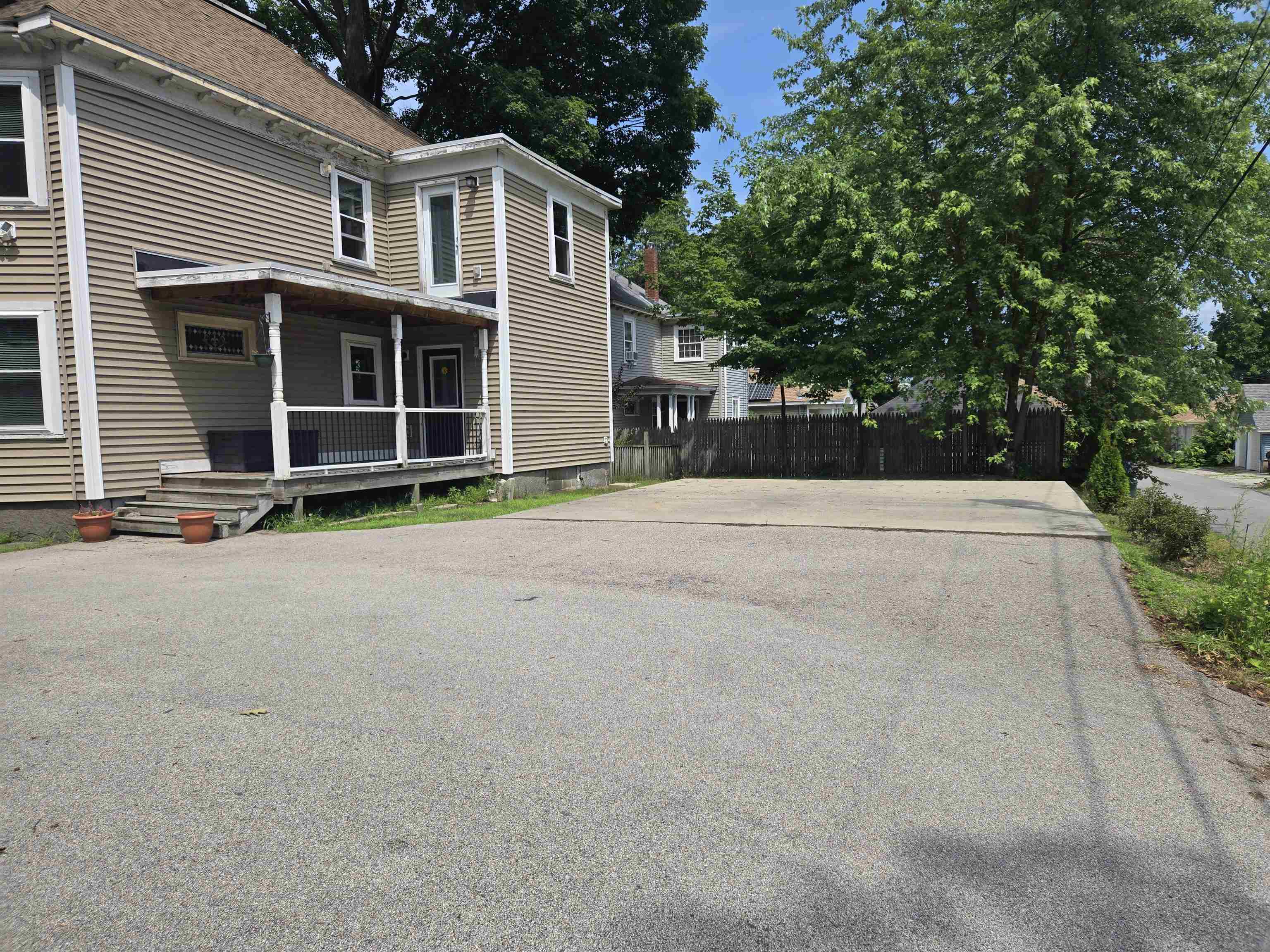 841 Beech Street Manchester, NH 03104 - Photo 37 of 40