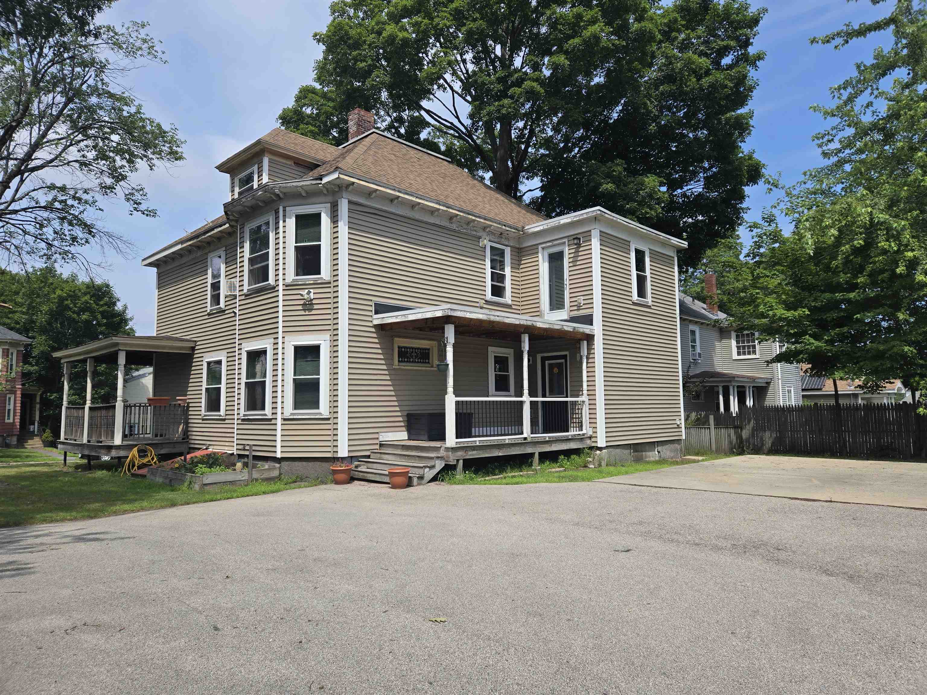 841 Beech Street Manchester, NH 03104 - Photo 4 of 40