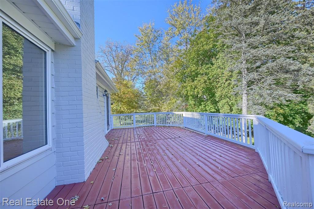 2060 Bretton Drive South Rochester Hills, MI 48309 - Photo 29 of 39