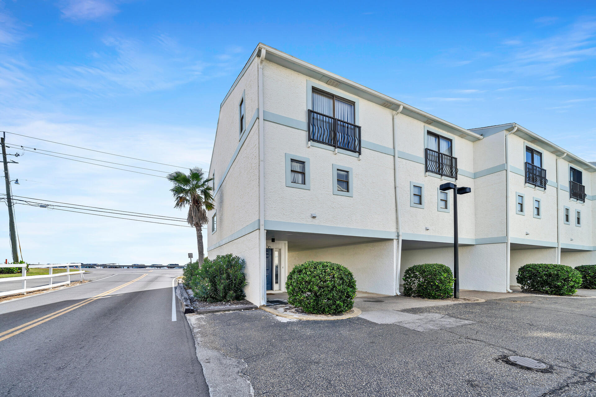 11 Driftwood Road, Unit 10 Miramar Beach, FL 32550 - Photo 11 of 52 11 Driftwood Rd 10 Miramar Beach FL 3255