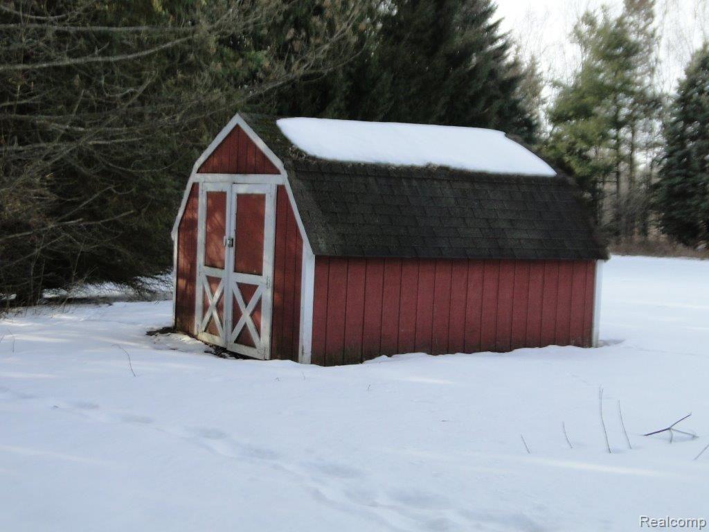 4434 Bishop Road Dryden, MI 48428 - Photo 38 of 68 Shed