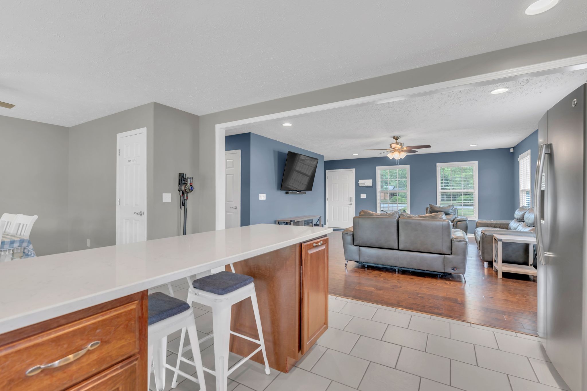 124 Houston Bell Road Manchester, TN 37355 - Photo 13 of 43 a living room with furniture and a wooden floor