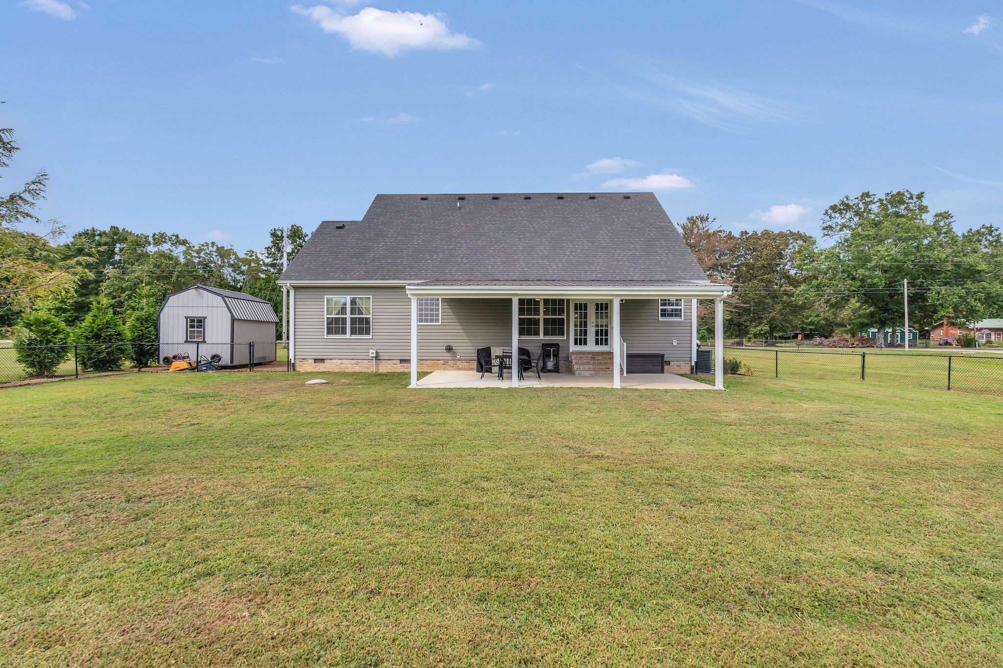124 Houston Bell Road Manchester, TN 37355 - Photo 38 of 43 a front view of a house with a garden