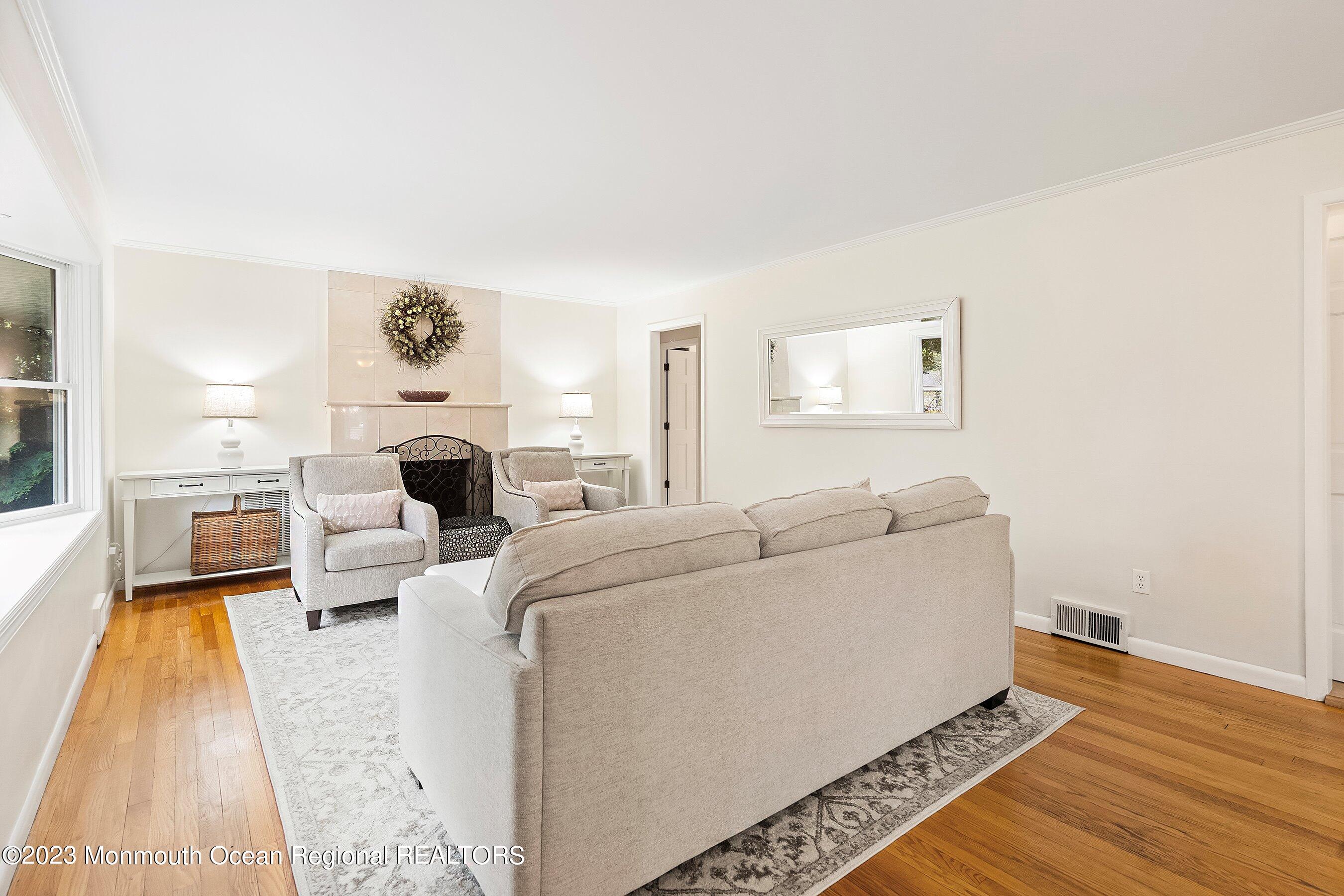1106 Aileen Road Brielle, NJ 08730 - Photo 6 of 39 12-Living 1A