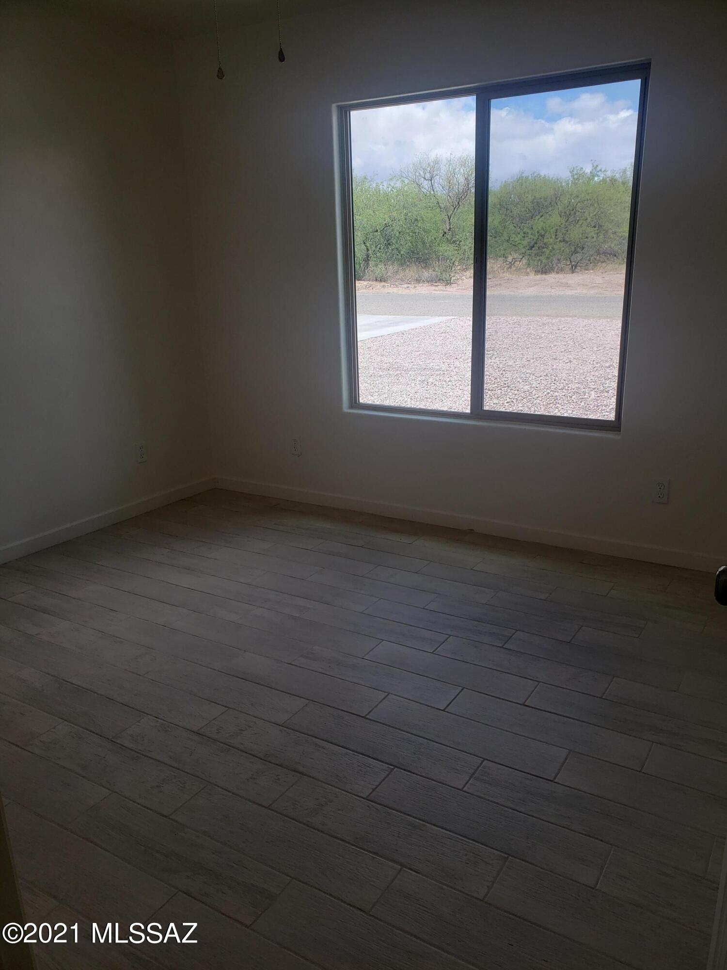 1173 Yesal Court, Unit 71 Rio Rico, AZ 85648 - Photo 4 of 15