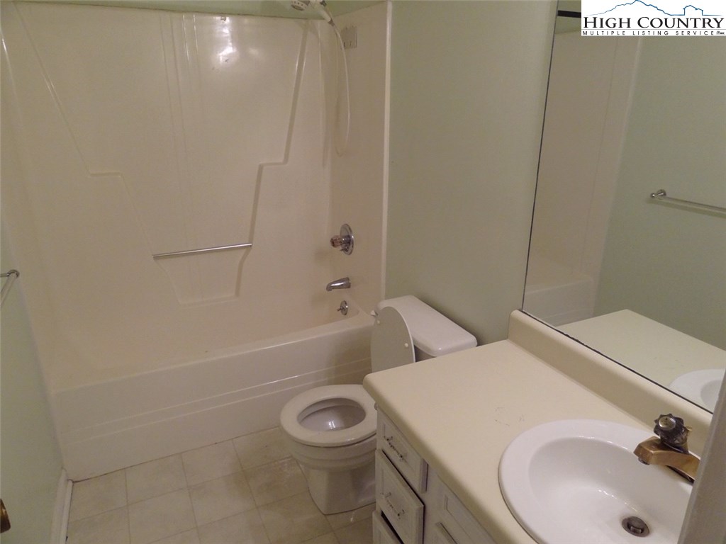 164 Robin Lane, Unit 3 Boone, NC 28607 - Photo 12 of 15 Gallery Image 12