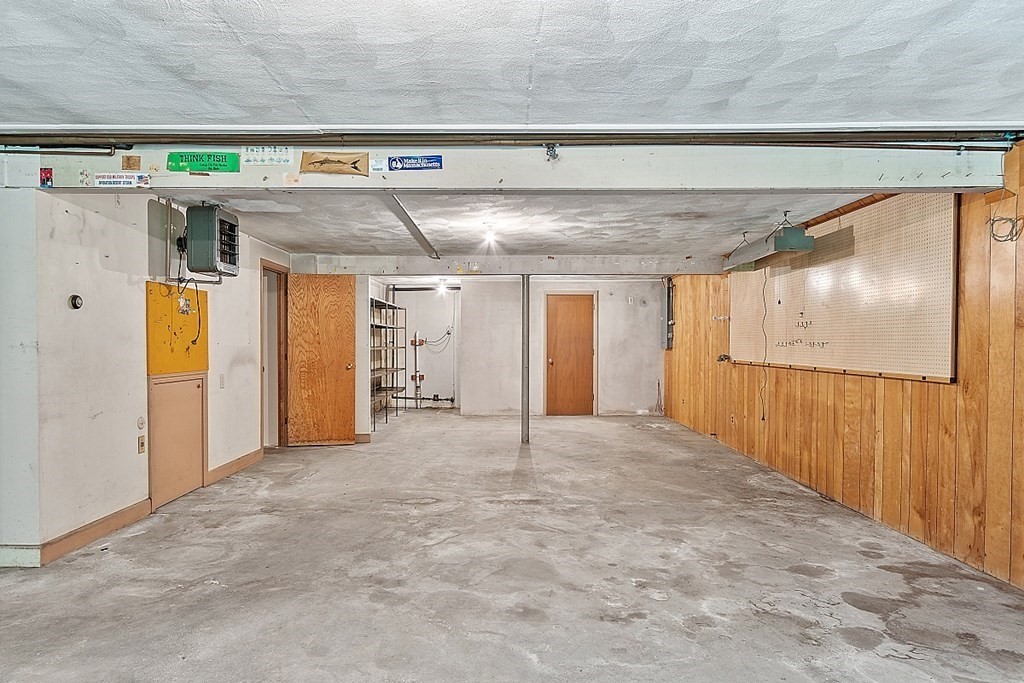 911 Main Street Reading, MA 01867 - Photo 32 of 42 a view of an empty room