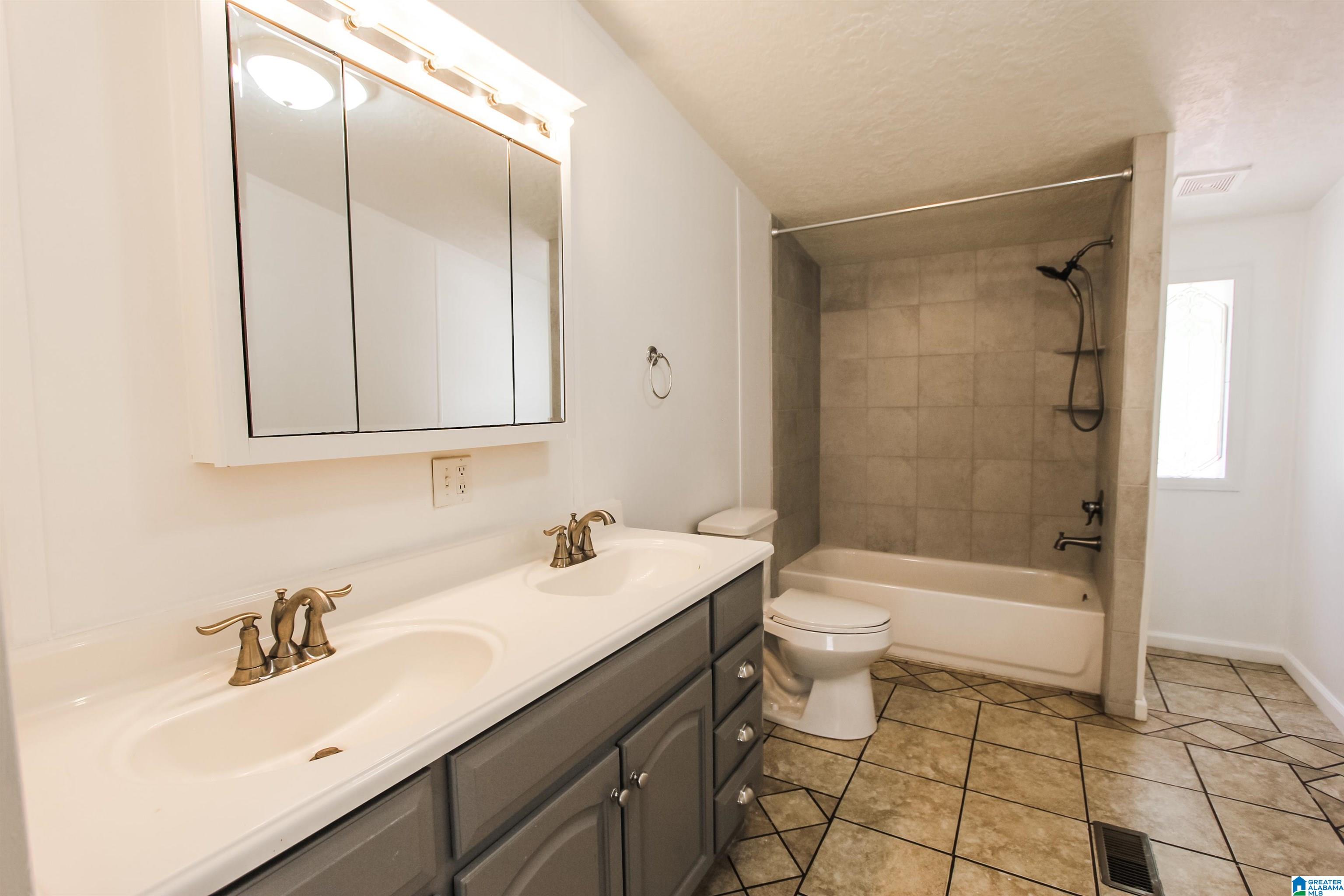 292 Hollingsworth Road Jacksonville, AL 36265 - Photo 17 of 57