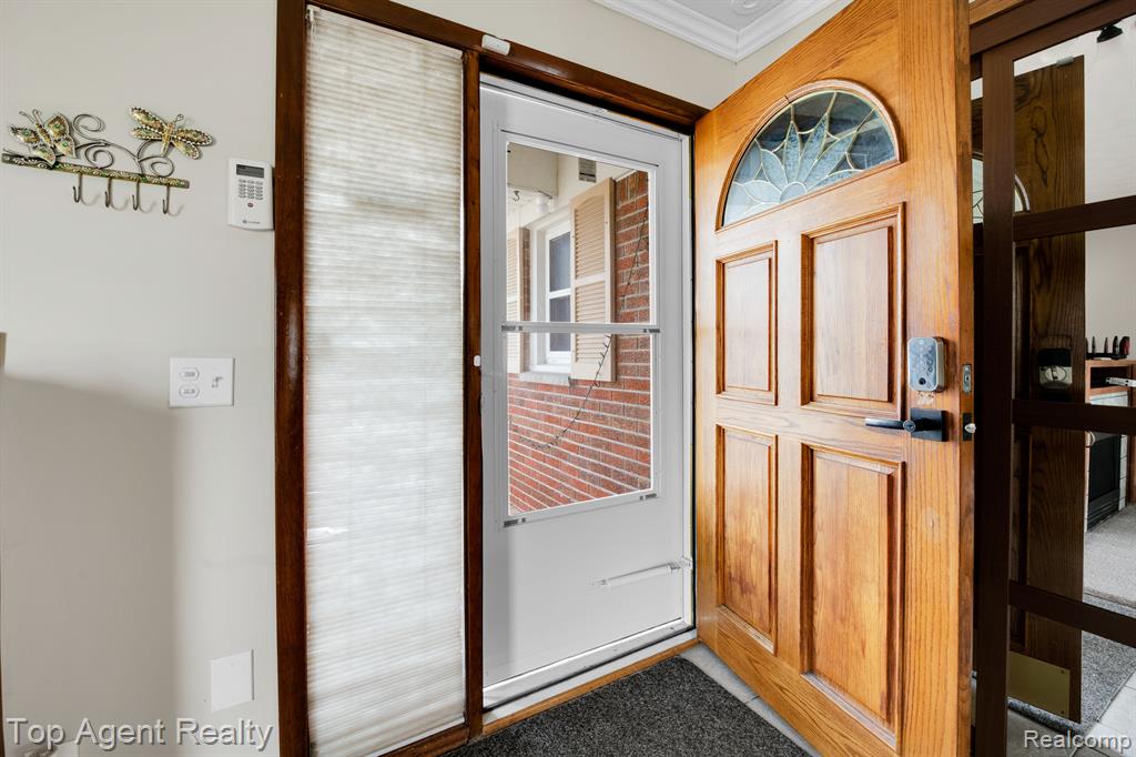 3302 Grant Road Rochester Hills, MI 48309 - Photo 6 of 40