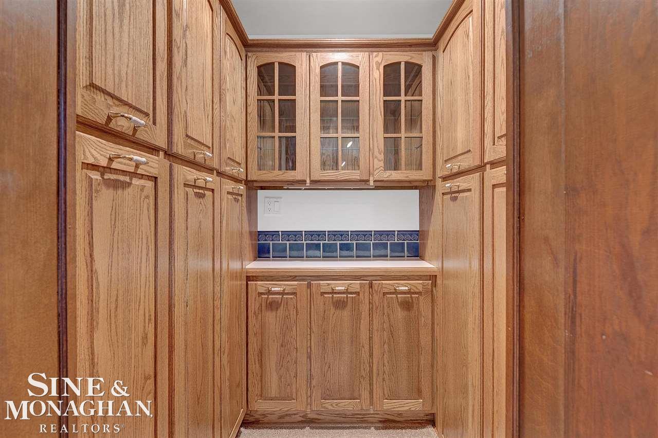 65 Moran Road Grosse Pointe Farms, MI 48236 - Photo 9 of 37