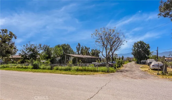 $2,400,000 | 14664 Walters Street, Eastvale, CA 92880
