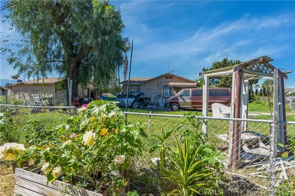 $2,400,000 | 14664 Walters Street, Eastvale, CA 92880