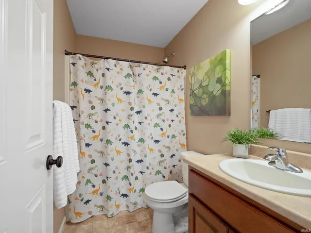 $689,900 | 16120 Gemma Pass, Huntertown, IN 46748