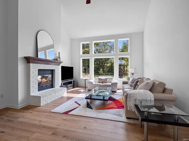 $689,900 | 16120 Gemma Pass, Huntertown, IN 46748