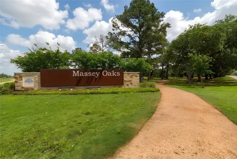 $325,000 | 4910 Bottlebrush Drive, Pearland, TX 77584