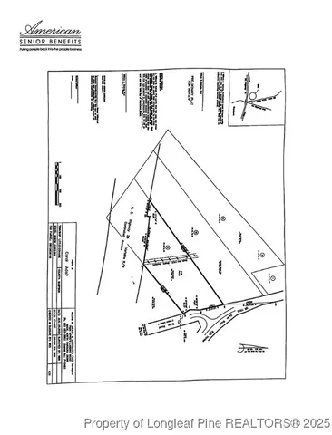 a black and white photo of a living room