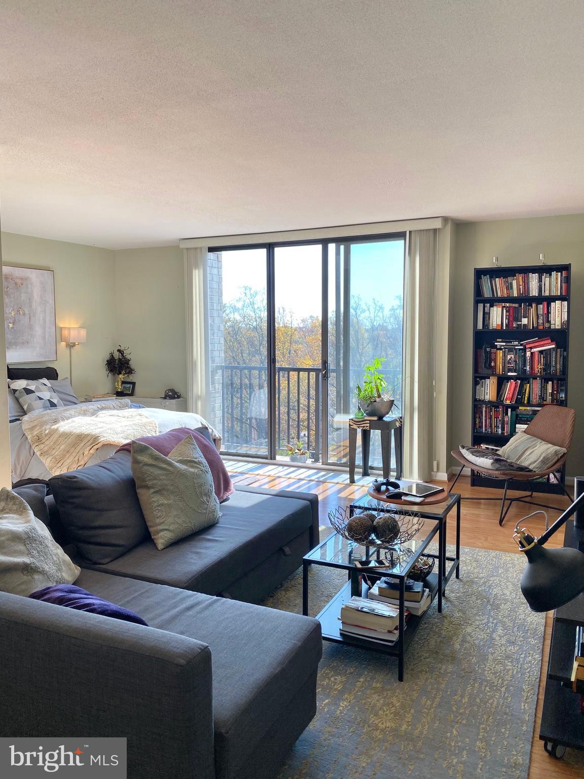 4242 EastWest Highway, Unit 817, Chevy Chase, MD 20815 Compass