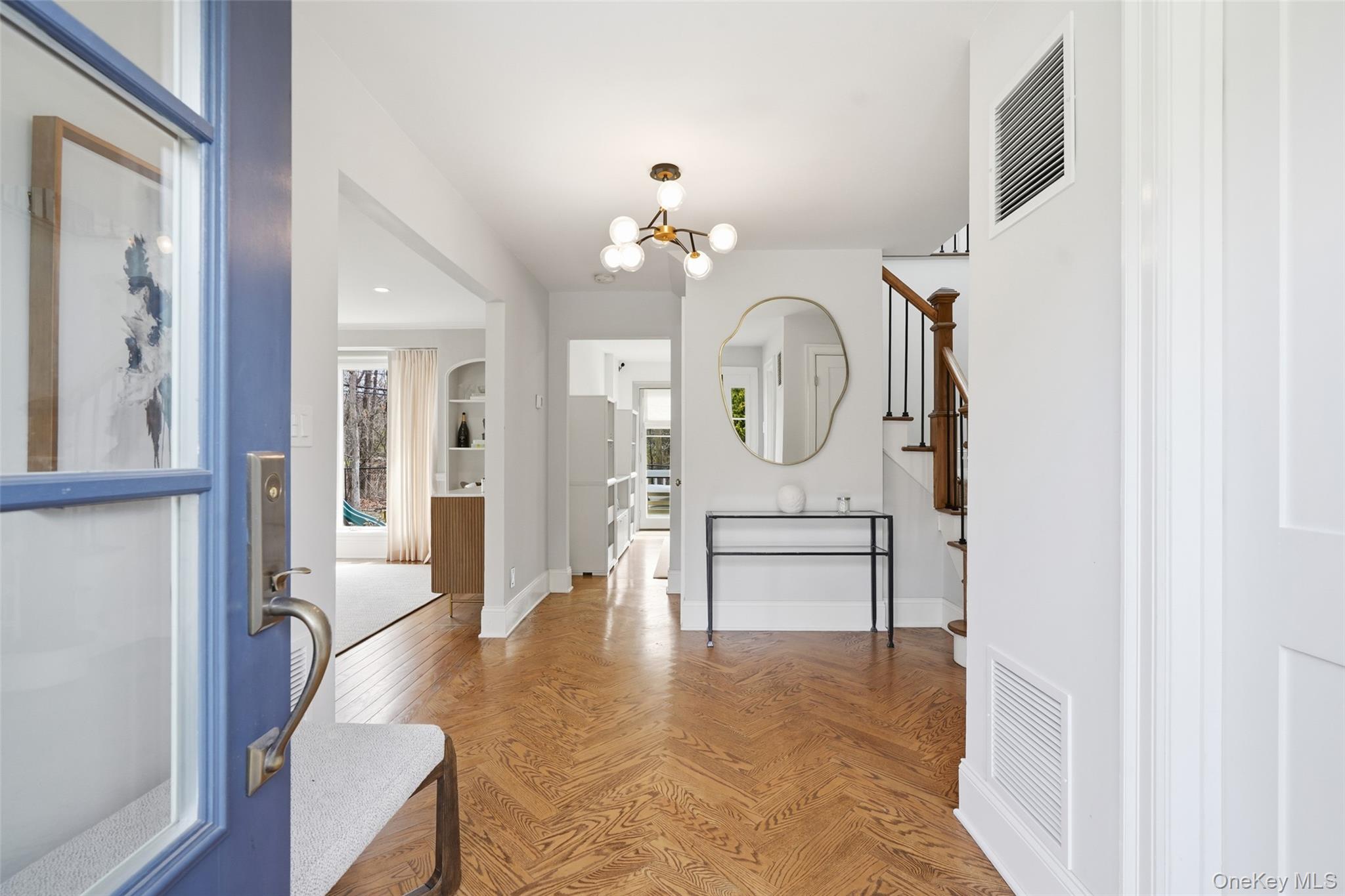 40 Springdale Road Scarsdale, NY 10583 - Photo 3 of 46